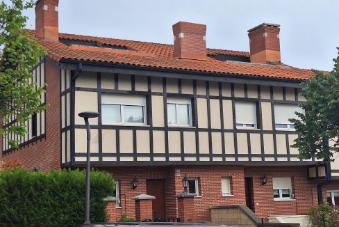 CHALET ADOSADO EN VENTA EN GORLIZ