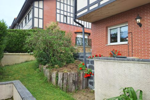 CHALET ADOSADO EN VENTA EN GORLIZ