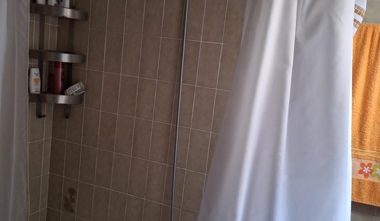 Piso en venta en calle Andra-Mari