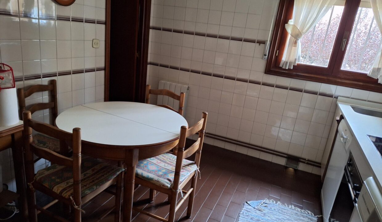 Piso en venta en calle Andra-Mari