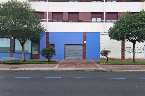 LOCAL COMERCIAL EN VENTA EN GORLIZ posibilidad de convertirse en vivienda