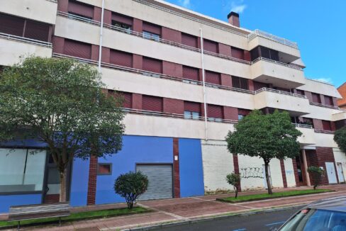 LOCAL COMERCIAL EN VENTA EN GORLIZ posibilidad de convertirse en vivienda