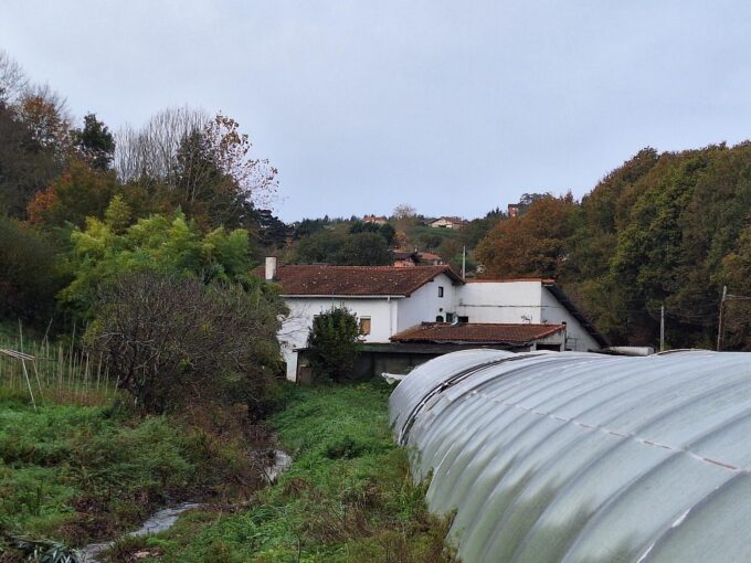 CASERIO EN VENTA EN BARRIKA