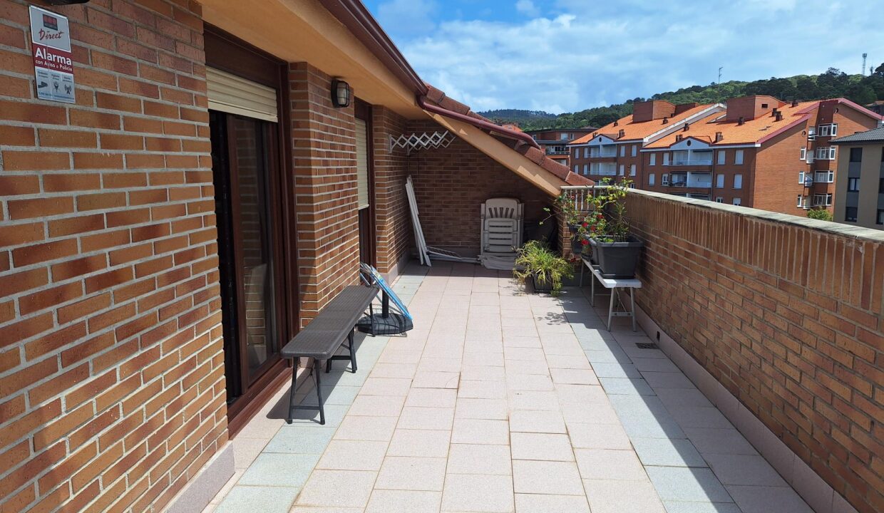 ÁTICO EN ALQUILER PARA VERANO EN GORLIZ