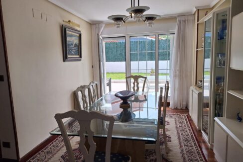 CHALET ADOSADO EN VENTA EN GORLIZ —