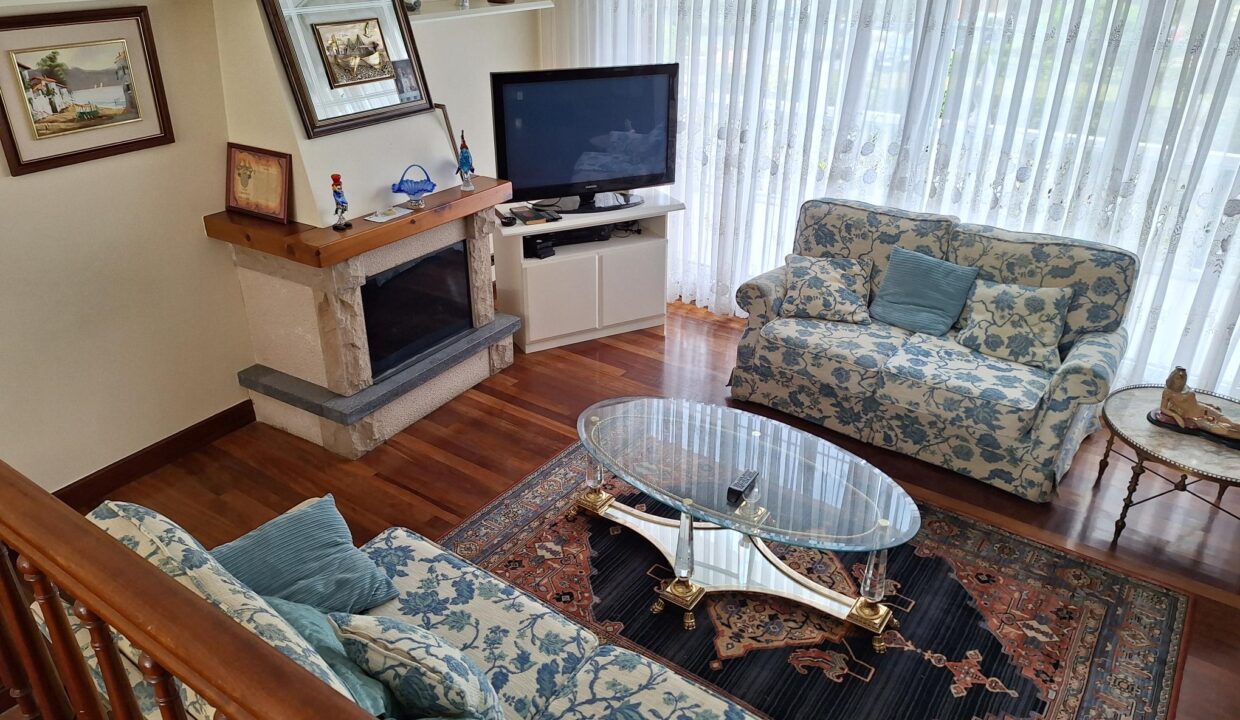 CHALET ADOSADO EN VENTA EN GORLIZ —