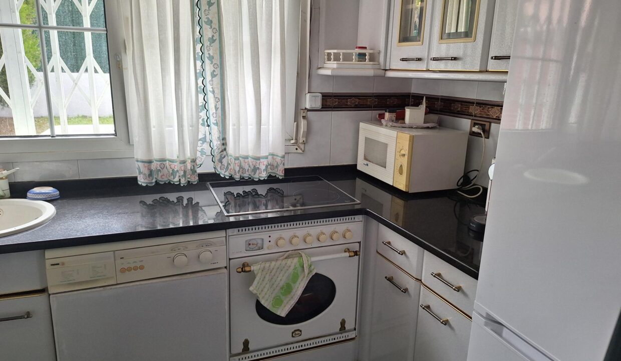 CHALET ADOSADO EN VENTA EN GORLIZ —