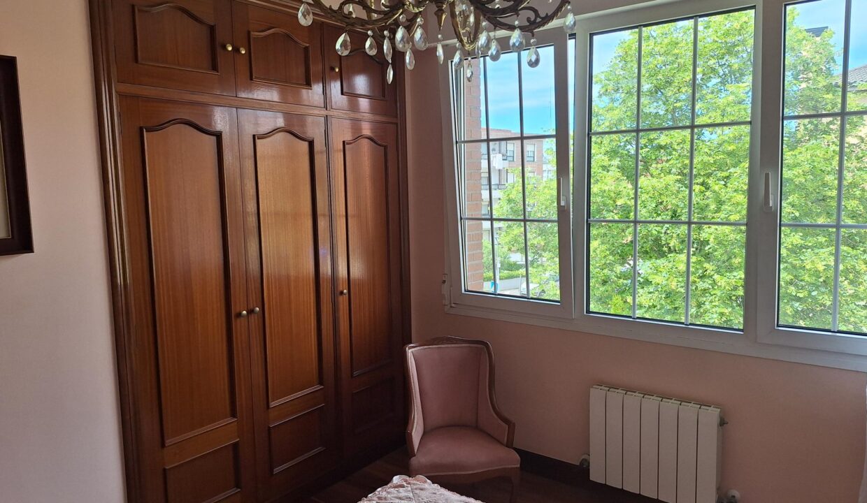 CHALET ADOSADO EN VENTA EN GORLIZ —