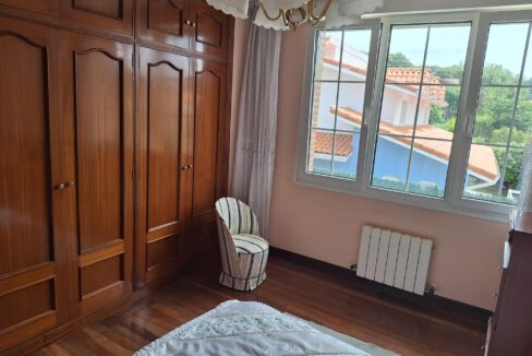 CHALET ADOSADO EN VENTA EN GORLIZ —