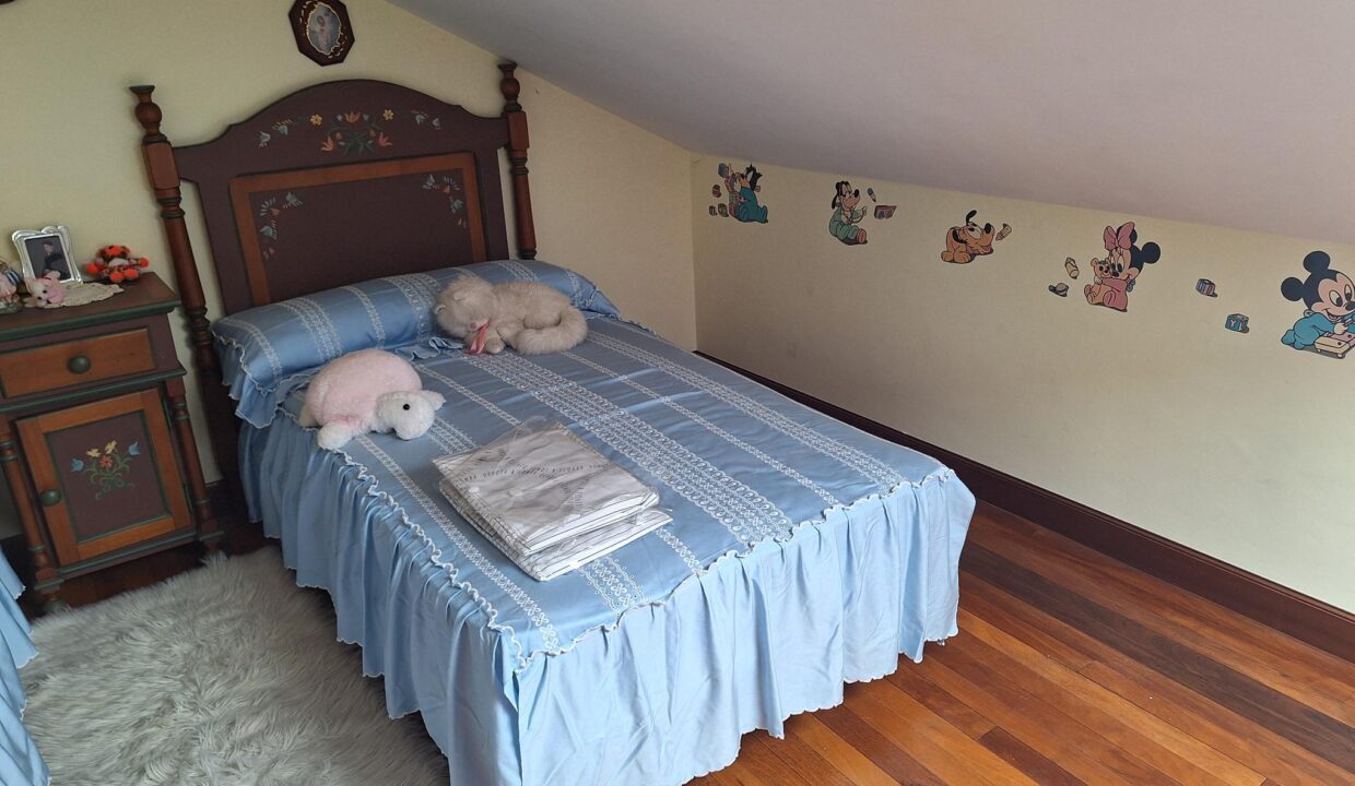 CHALET ADOSADO EN VENTA EN GORLIZ —