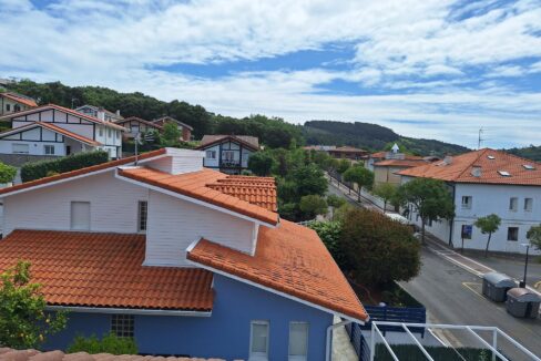 CHALET ADOSADO EN VENTA EN GORLIZ —
