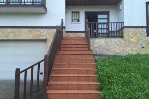 CASA BIFAMILIAR EN VENTA EN LAUKIZ