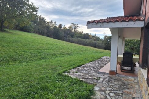 CASA BIFAMILIAR EN VENTA EN LAUKIZ