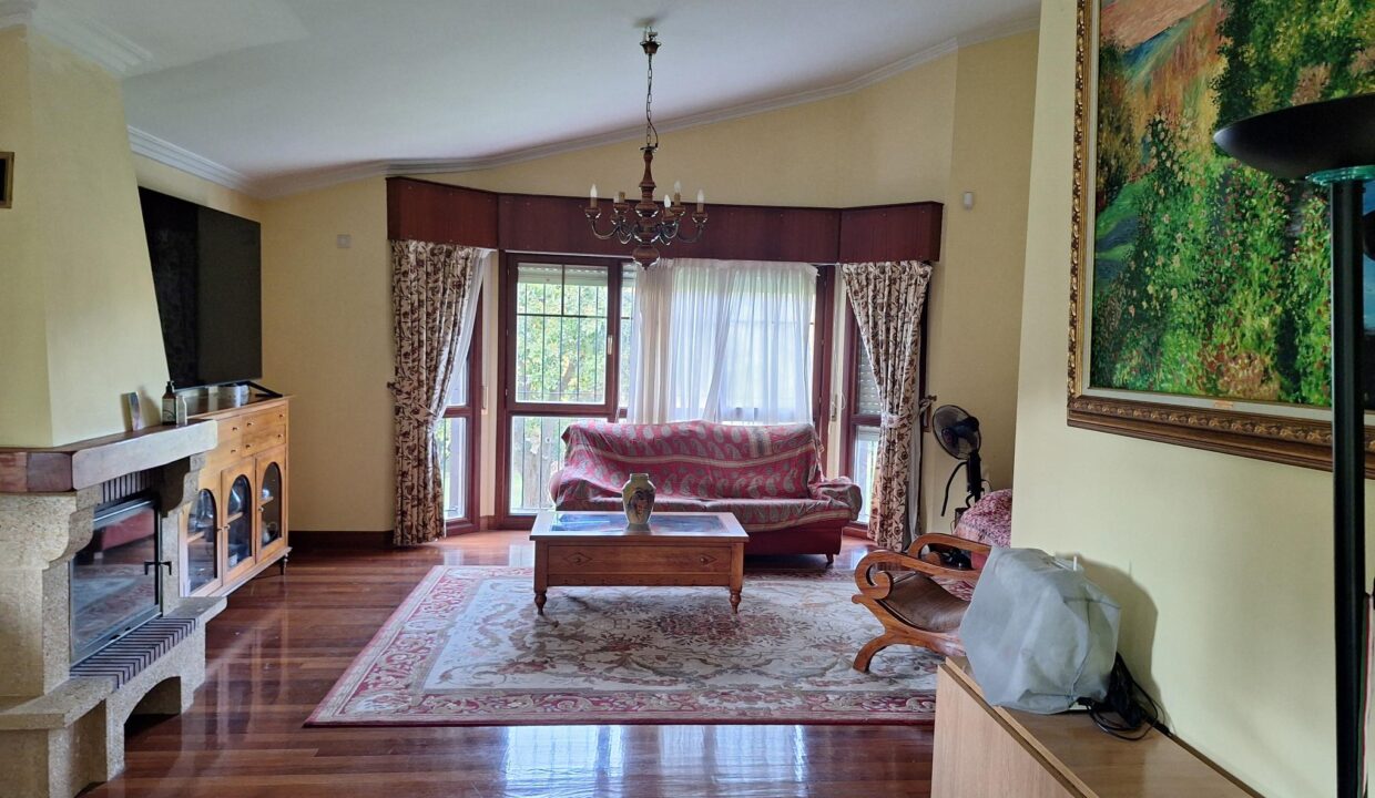 CASA BIFAMILIAR EN VENTA EN LAUKIZ