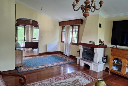 CASA BIFAMILIAR EN VENTA EN LAUKIZ