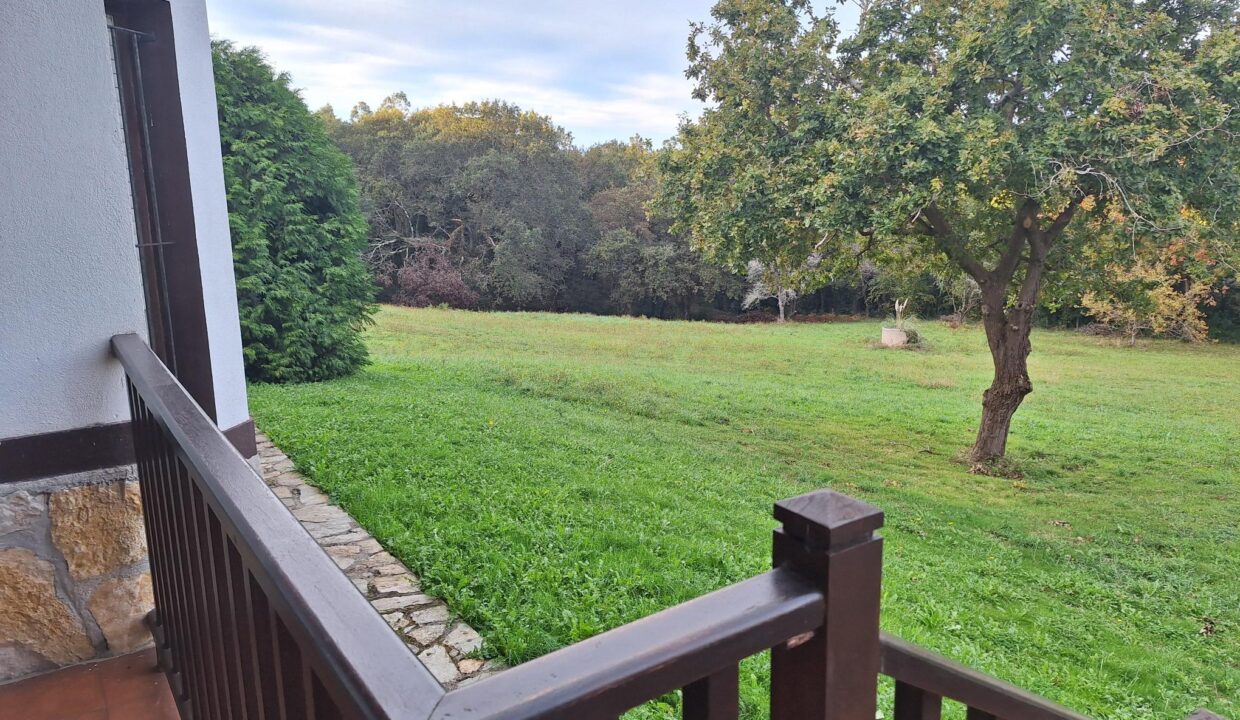 CASA BIFAMILIAR EN VENTA EN LAUKIZ