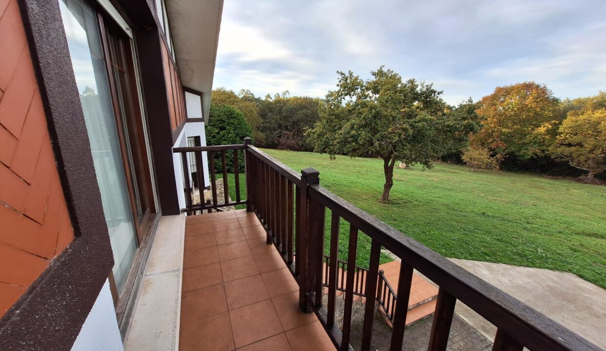 CASA BIFAMILIAR EN VENTA EN LAUKIZ