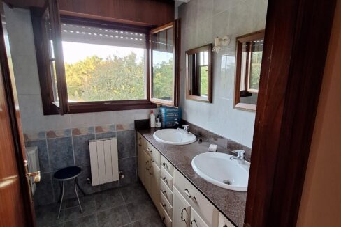 CASA BIFAMILIAR EN VENTA EN LAUKIZ