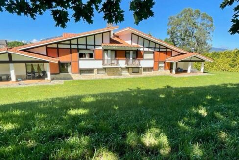 CASA BIFAMILIAR EN VENTA EN LAUKIZ