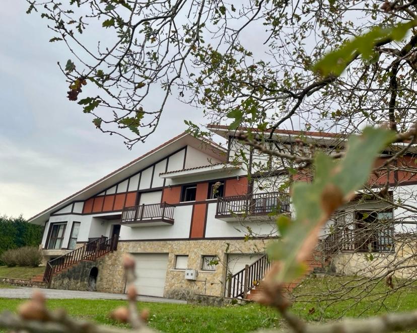CASA BIFAMILIAR EN VENTA EN LAUKIZ