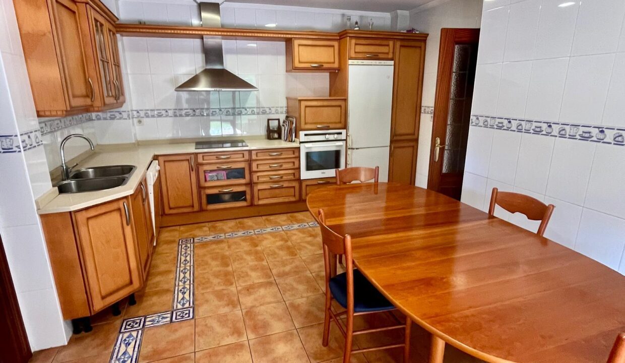 CASA BIFAMILIAR EN VENTA EN LAUKIZ