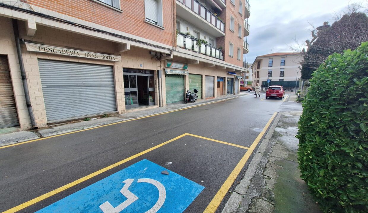 LOCAL EN VENTA EN EL CENTRO DE GORLIZ