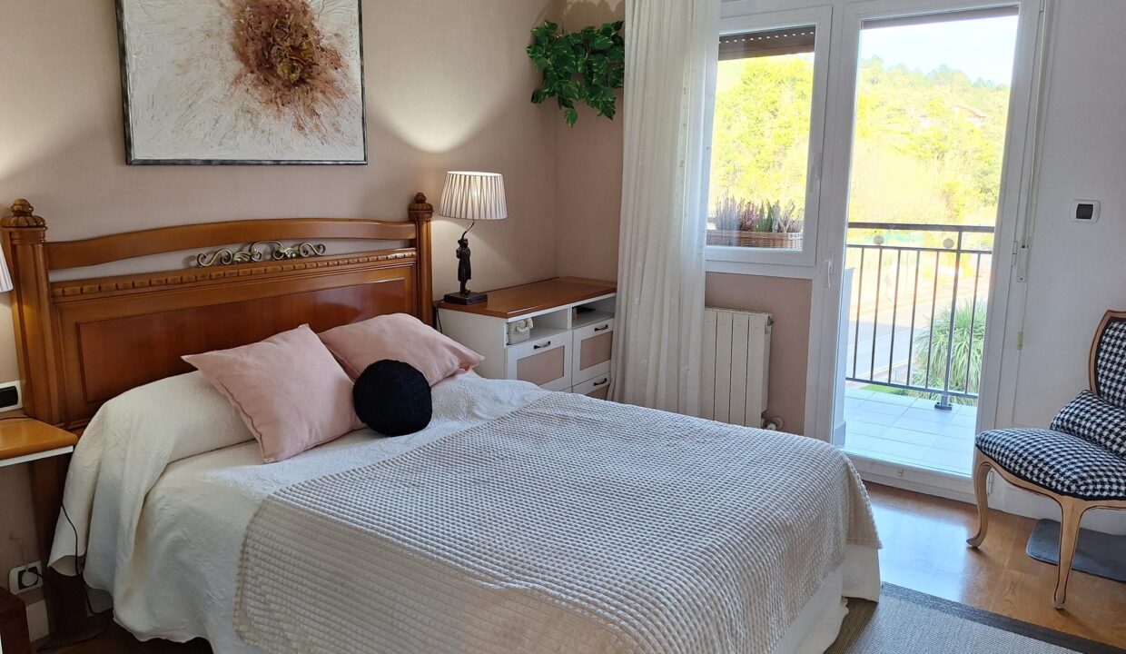 Inmobiliaria Gorliz vende excepcional piso en Gorliz, en Urezarantze.
