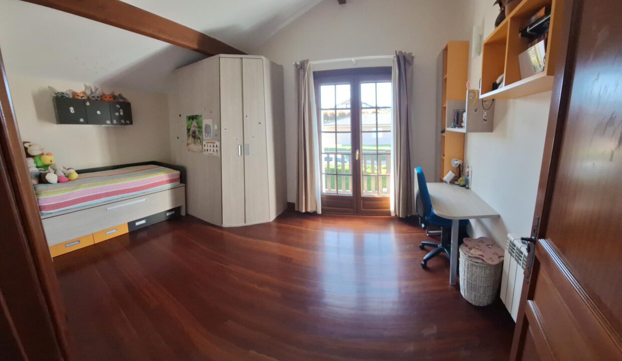 Se vende en Lemoiz, Andrakas, chalet individual con un gran encanto.