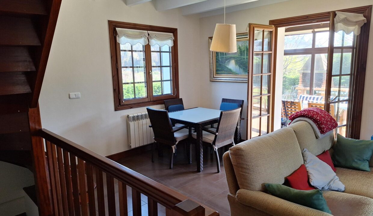 Se vende en Lemoiz, Andrakas, chalet individual con un gran encanto.