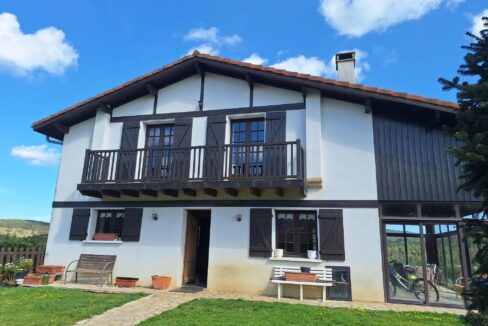 Se vende en Lemoiz, Andrakas, chalet individual con un gran encanto.