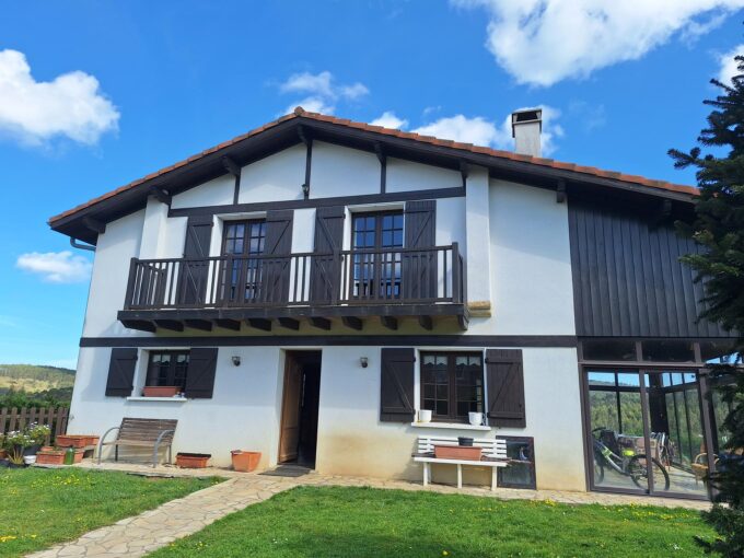 Se vende en Lemoiz, Andrakas, chalet individual con un gran encanto.