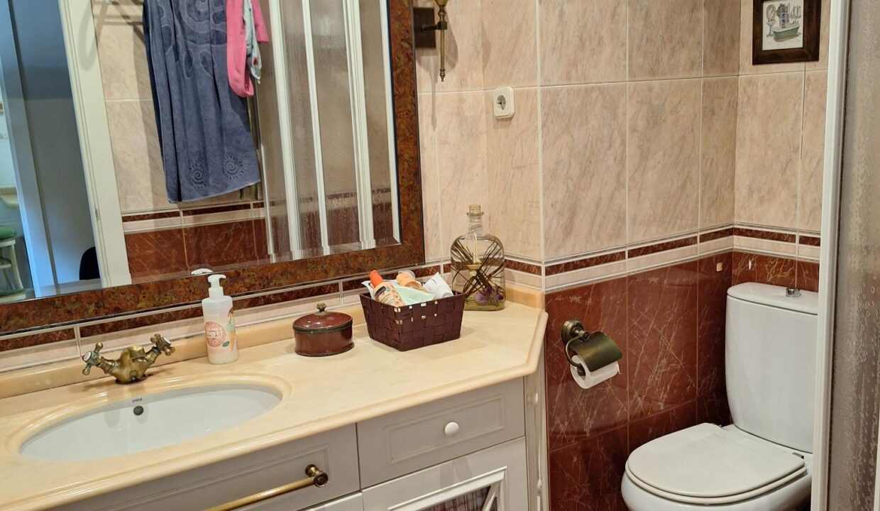Exclusivo piso reformado en venta en el centro de Gorliz con garaje y trastero