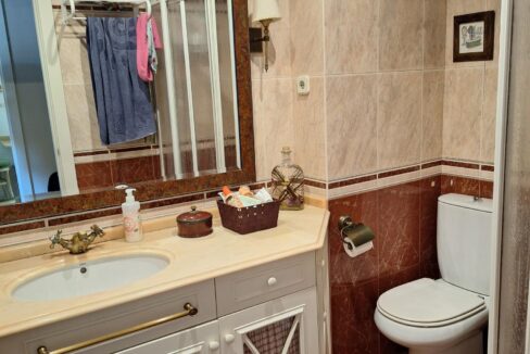 Exclusivo piso reformado en venta en el centro de Gorliz con garaje y trastero