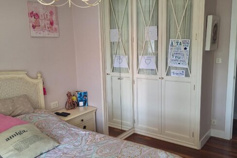 Exclusivo piso reformado en venta en el centro de Gorliz con garaje y trastero