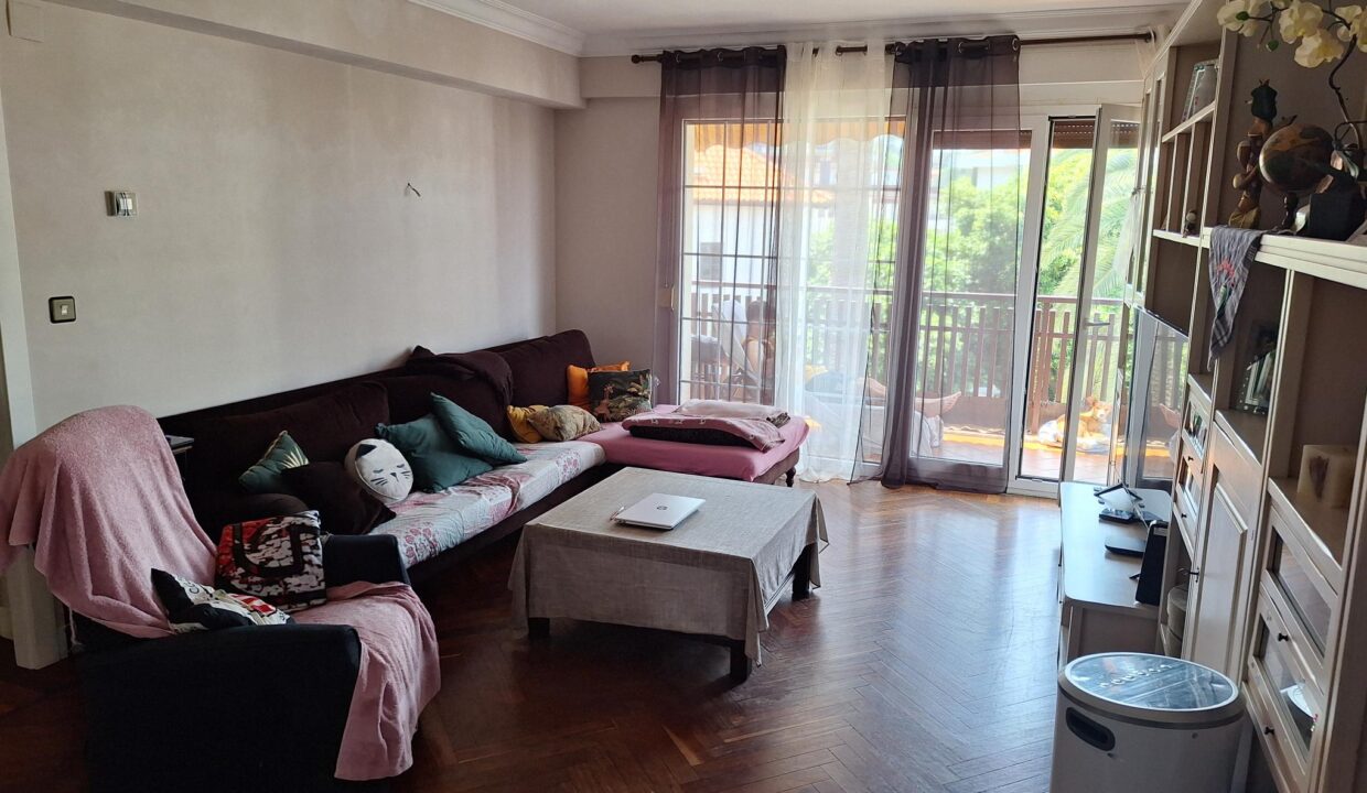 Exclusivo piso reformado en venta en el centro de Gorliz con garaje y trastero1