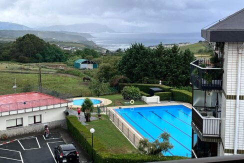 Apartamento en alquiler en Barrika con terraza, vistas y piscina